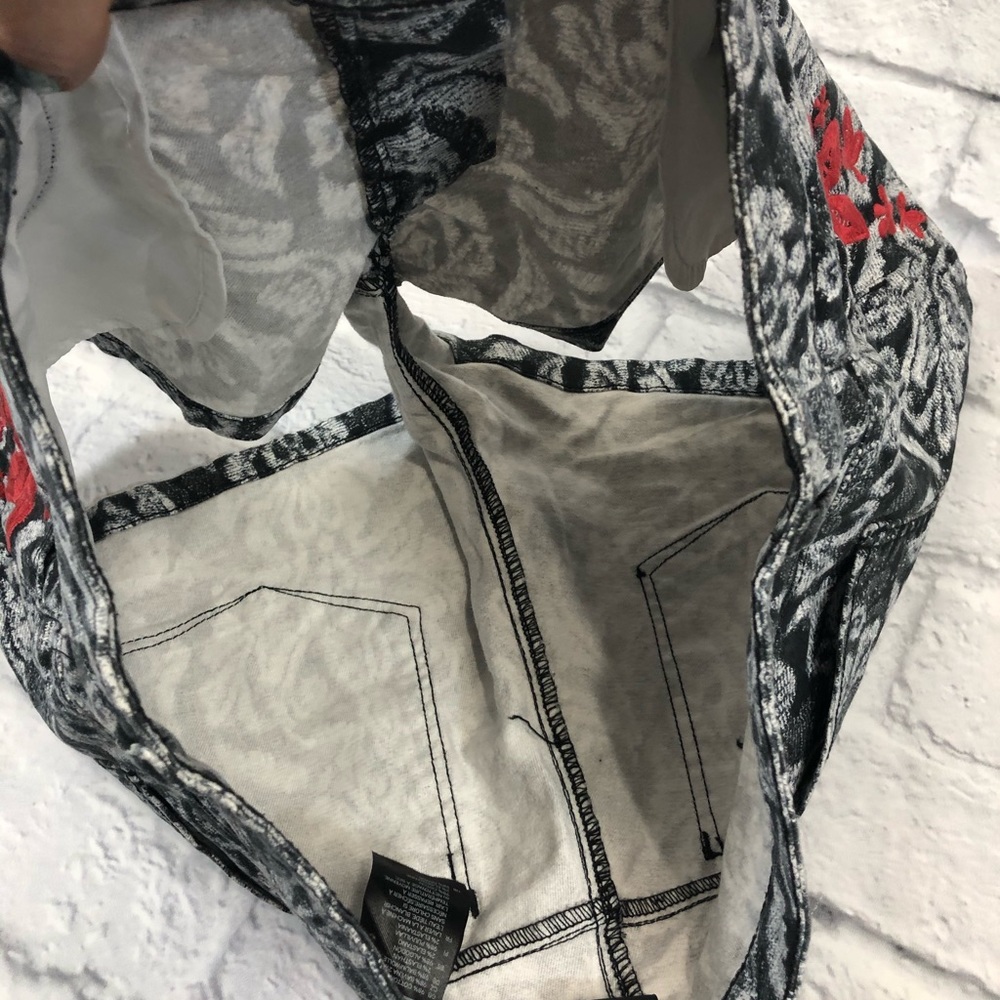 H&M shorts. Size 8 - Picture 8 of 10